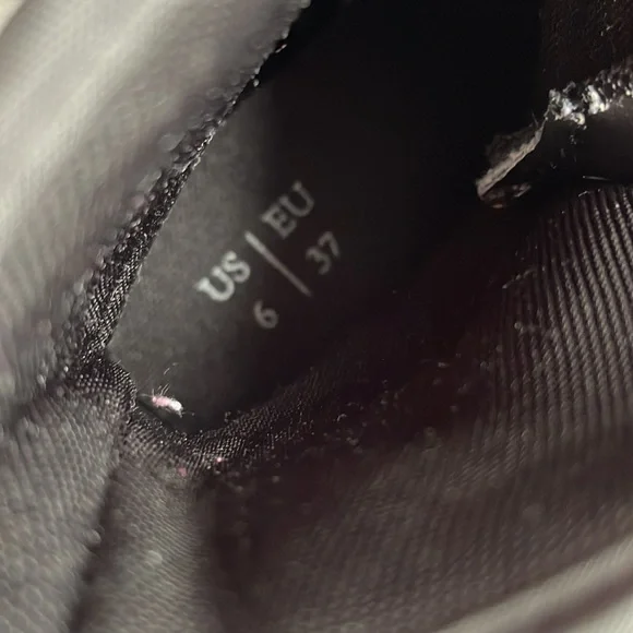 HARRY POTTER | Hufflepuff themed lace up boots - Picture 12 of 12